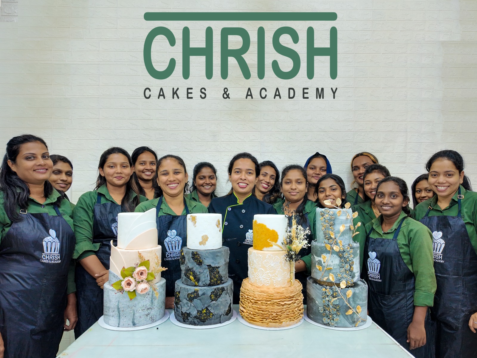 CAKE DECORATOR – LEVEL 2 – ADVANCED CAKE DECORATION